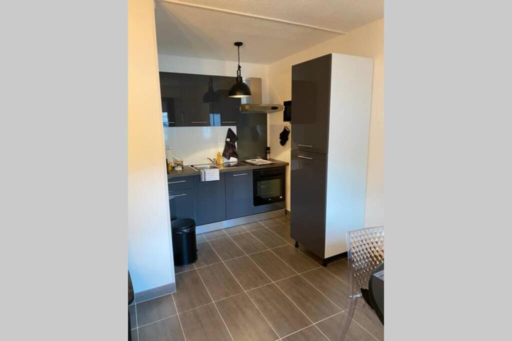 Le 12 Du Temple - Plein Coeur Centre Ville, Residence Privee, 5Mn Gare Sncf, Wifi Et Netflix Niort Exterior foto
